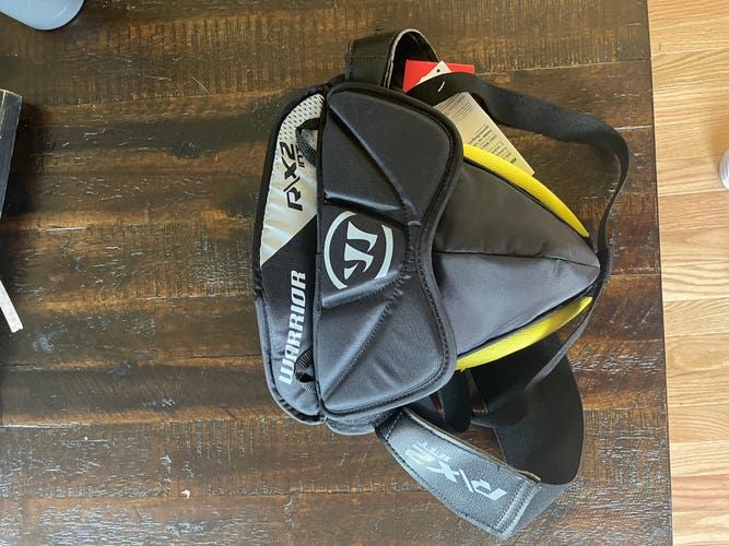 Warrior INT goalie cup