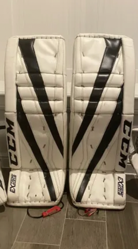 CCM Extreme Flex III Goalie pads Senior 34+1