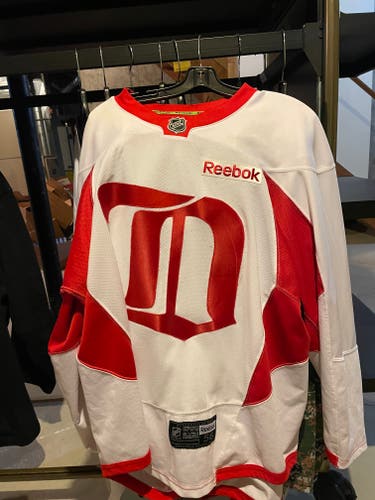 custom red wings White Used Size 56 Reebok Jersey