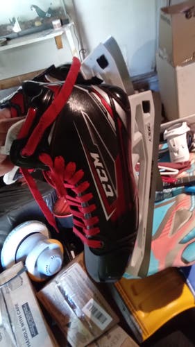 Senior CCM Jetspeed FT480  Size 9.5 Hockey Goalie Skates