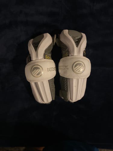 Maverick Rome Arm Guards