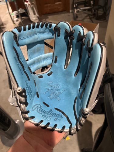 Infield 11.5" Heart of the Hide Baseball Glove