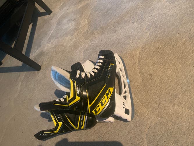 Used CCM Regular Width  Size 3 Hockey Skates