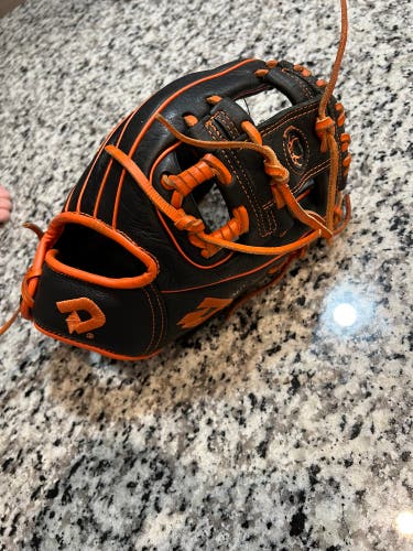Infield 11.5" Demarini Insane Baseball Glove