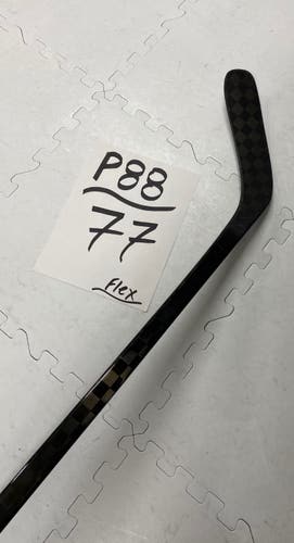 Senior(1x)Left P88 77 Flex PROBLACKSTOCK Nexus 2N Pro Hockey Stick