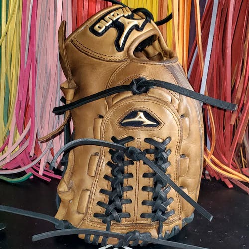 Mizuno Global Elite Glove 11.75"