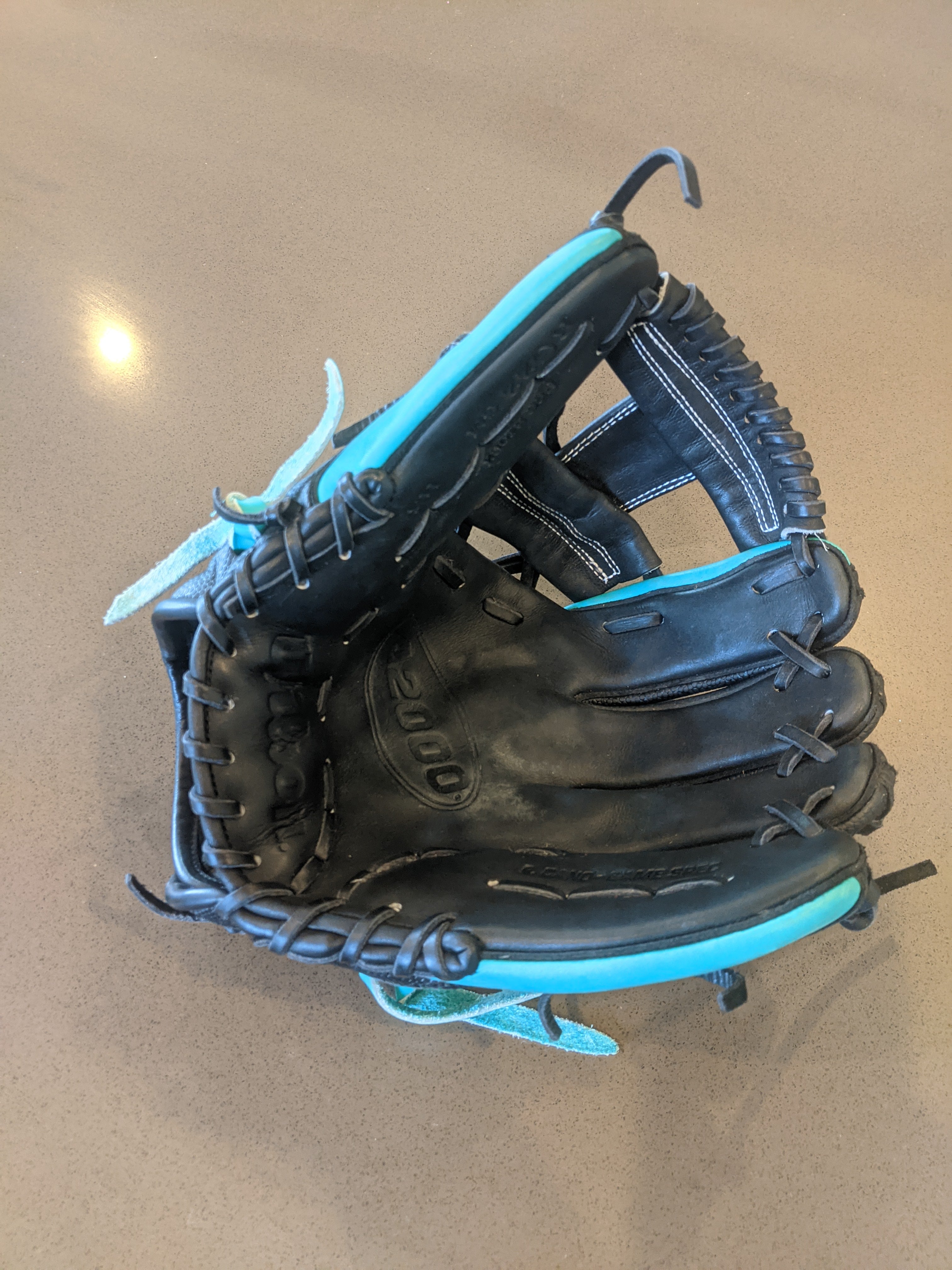 GUANTE A2000 ROBINSON CANO MEDIDA 11.5 - ZAV Baseball STORE