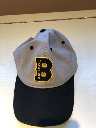 Boston Bruins hat Gray