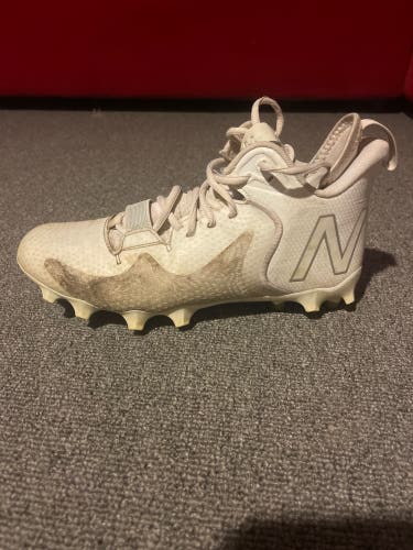 Used mens new balance lacrosse cleats