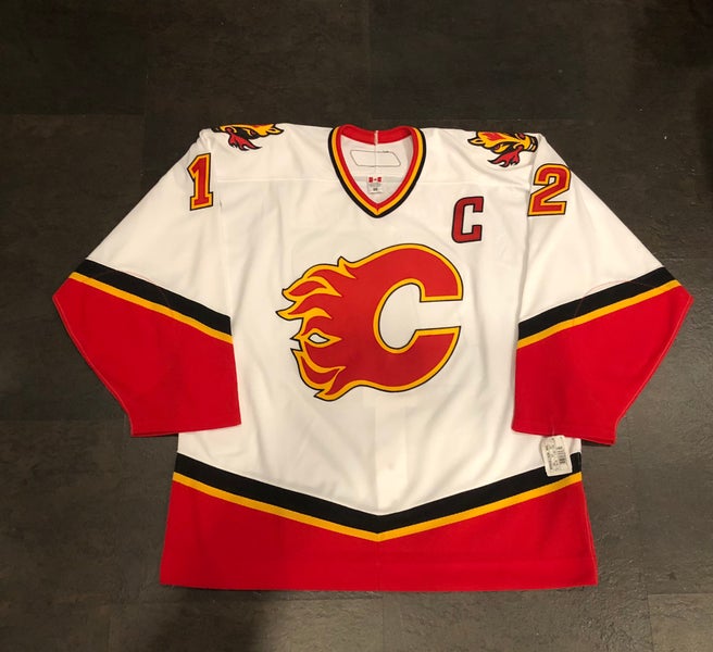 NWT On-Ice Authentic RBK 6100 Calgary Flames IGINLA Road Jersey sz