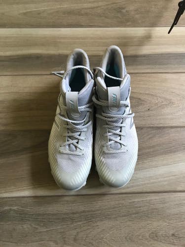 Gray Adult Used Men's Size 9.0 (Women's 10) New Balance Freeze