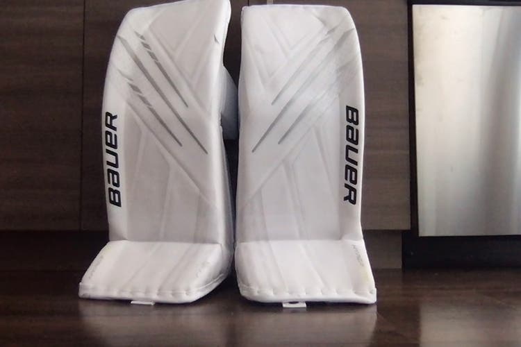 Bauer Hyperlite Pads - Size Small - Used For Two Hours