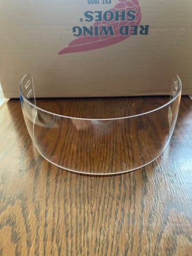 CCM Visor VR31 Straight Short Pro Style