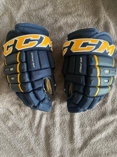 CCM 13"  4R II Gloves