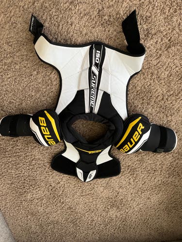 Senior Medium Bauer  Supreme 150 Shoulder Pads
