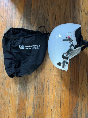 Women's Medium Smith ALLURE MIPS Helmet FIS Legal