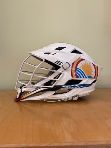 Player's Cascade S Helmet