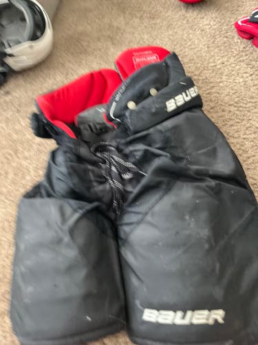 Senior Medium Bauer Vapor APX2 Hockey Pants