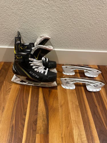 Used CCM Regular Width Size 7 Super Tacks AS1 Hockey Skates