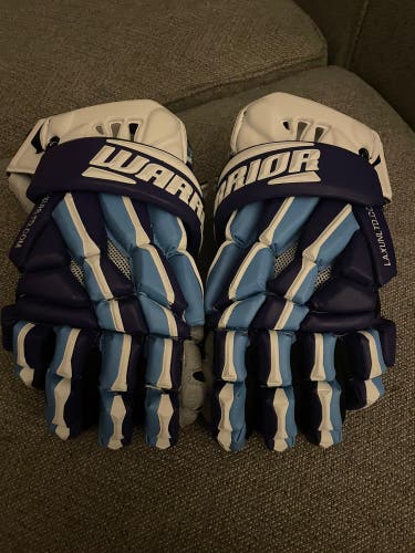 NWT Warrior Regulator Custom Lacrosse Gloves