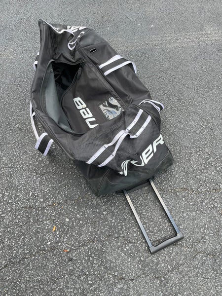 Hockey wheeled bag Bauer 650