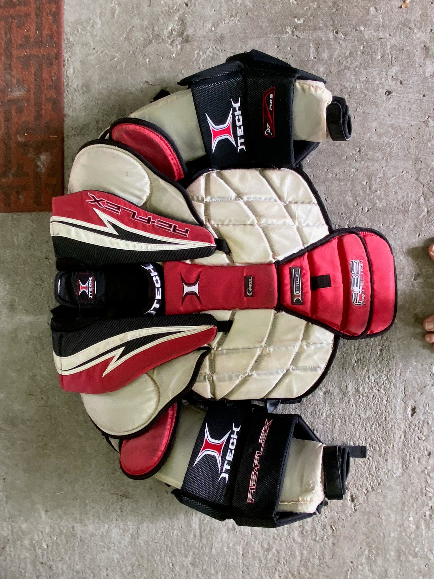 Used Large Itech Reflex Pro Ax 9 Chest Protector SidelineSwap