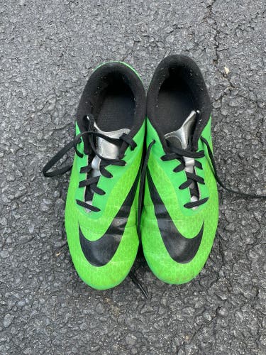 Nike Hypervenoms Cleats Youth Size 5