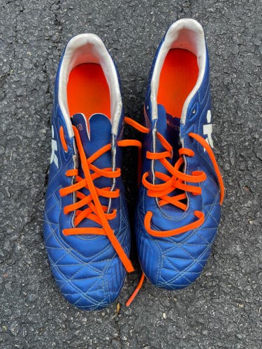 Decathlon Molded Cleats Youth Size 5.5