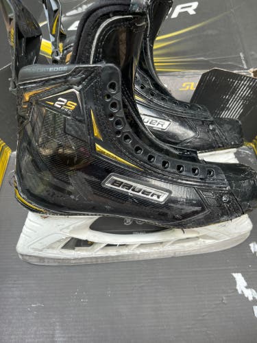 Used Bauer Regular Width Pro Stock Size 8 Supreme 2S Pro Hockey Skates