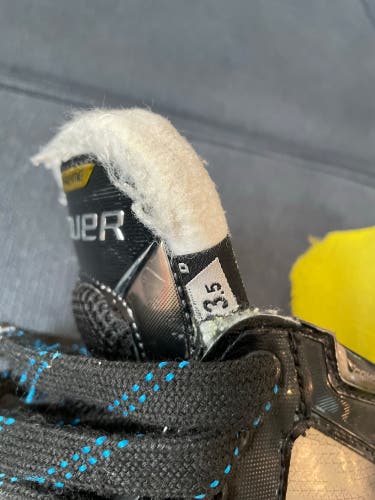 Bauer Size 3.5 Supreme 3S Hockey Skates