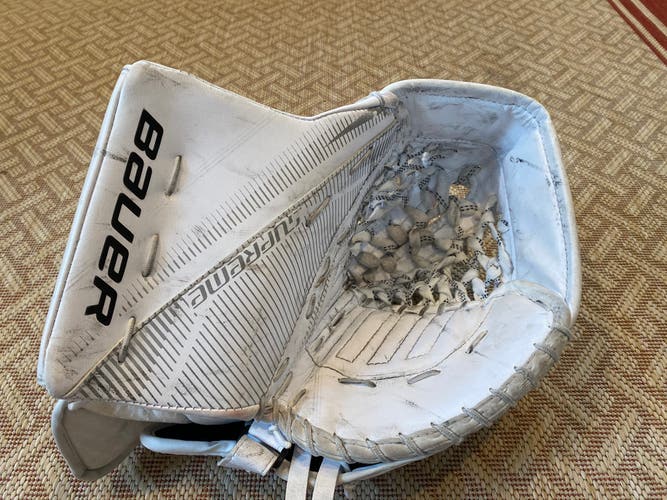 Intermediate Bauer S29 Glove W Skate Lace Pocket