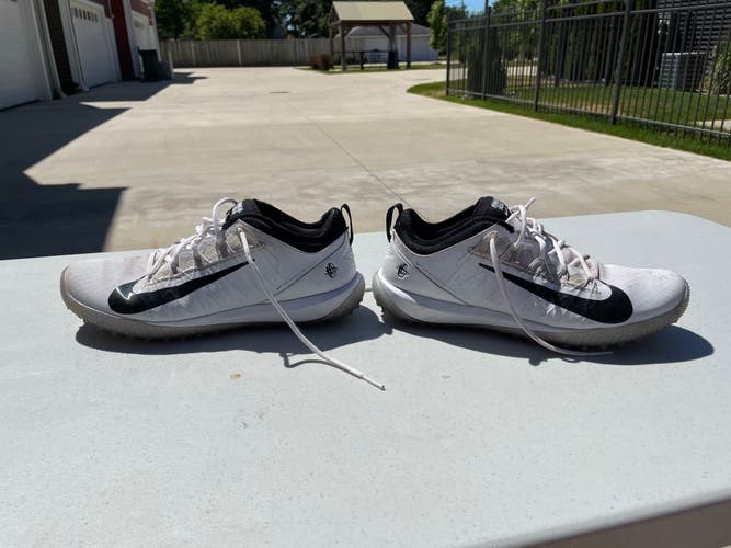 White Used Men's Size 11 Turf Cleats Nike Low Cut Huarache