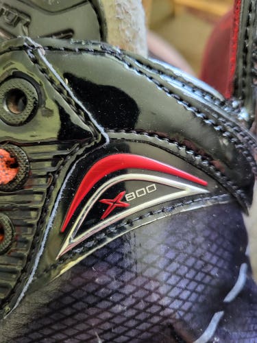 Junior Used Bauer Vapor X800 Hockey Skates Regular Width Size 2