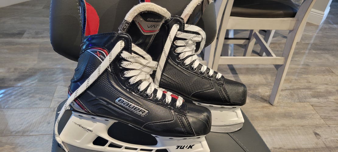 Used Bauer Vapor X400 Hockey Skates Size 6
