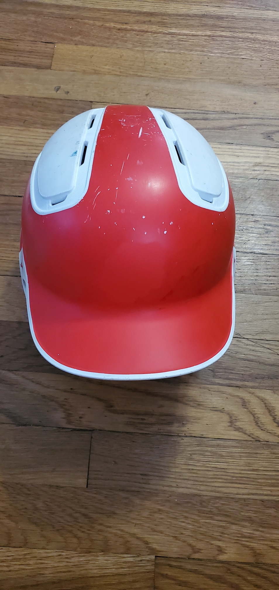 Used 6 1/2 Mizuno MBH250 Batting Helmet