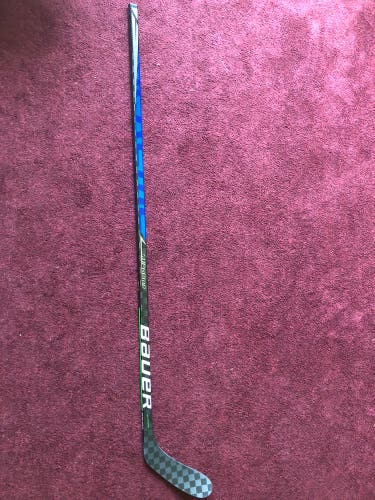 Senior Left Hand P28  Supreme UltraSonic Hockey Stick