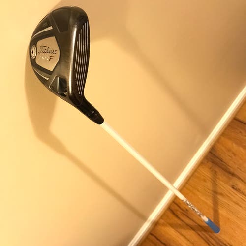 Men's Right Handed Titleist 910F Stiff Flex 3 Wood