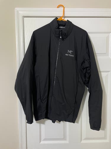 NWOT Arc'teryx Mens Atom LT Jacket, Large, Black