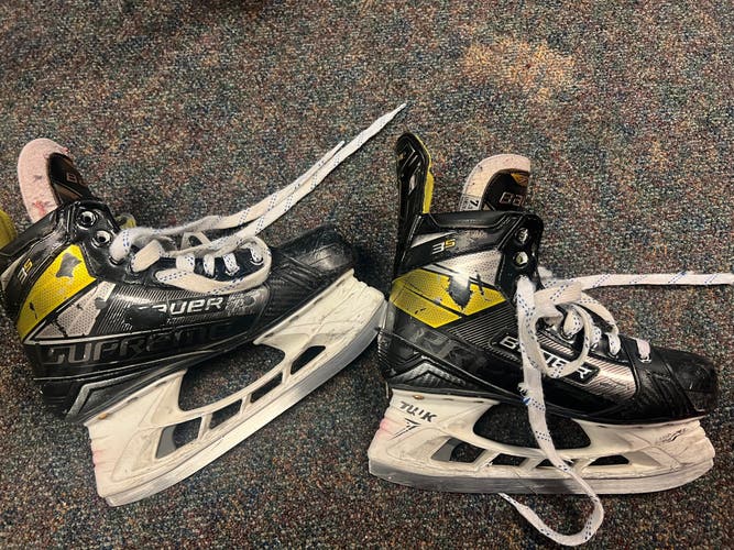 Senior Used Bauer Supreme 3S Hockey Skates Size 7.5