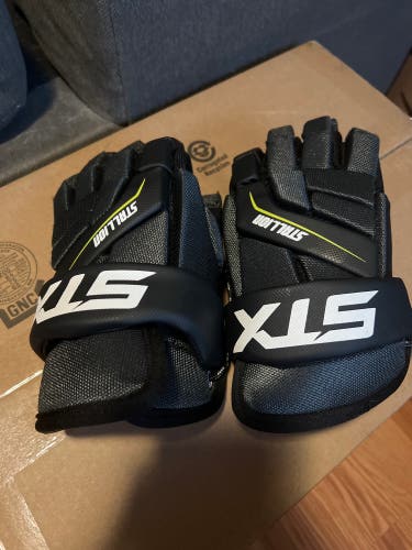 Youth STX 10" Stallion 200 Lacrosse Gloves