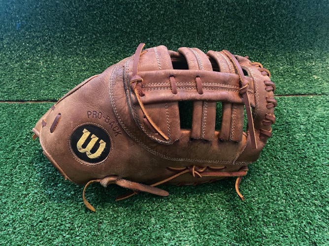 Wilson A2000 “The A2800” 1st Base Mitt
