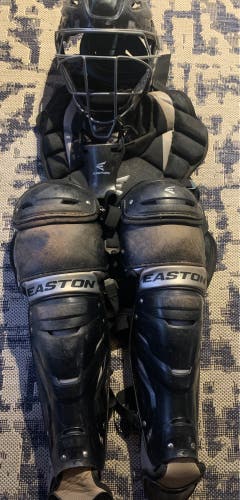 Easton Intermediate Gametime Catcher’s Gear