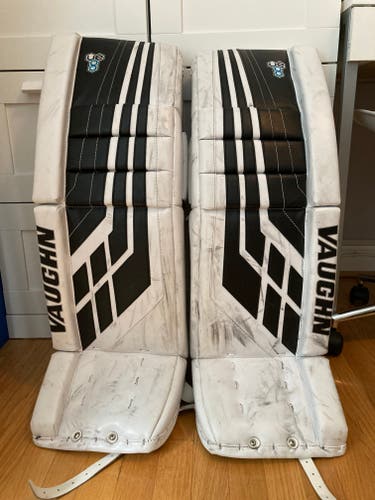 Used 33" Vaughn Velocity VE8 XFP Goalie Leg Pads
