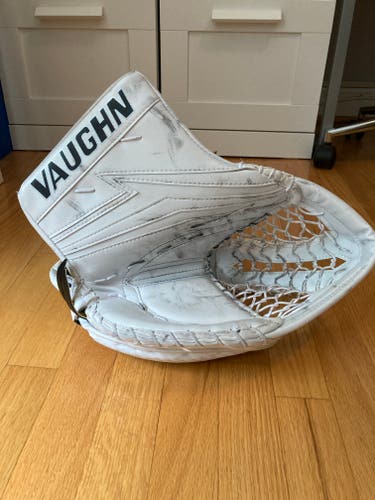 White INT Regular Velocity V9 XP