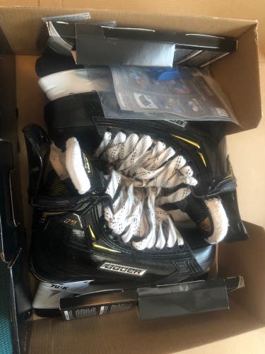 Used Bauer Regular Width  Size 4.5 Supreme 2S Pro Hockey Skates