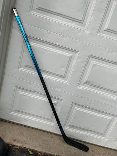 Used (like NEW) Intermediate Left Hand P88 Nexus 2N Pro Hockey Stick