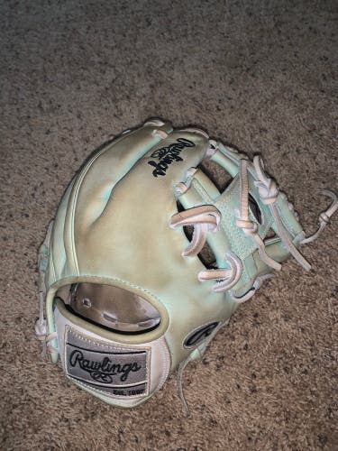 Rawlings Heart of the Hide PRO204-2WM 11.5” Baseball Glove