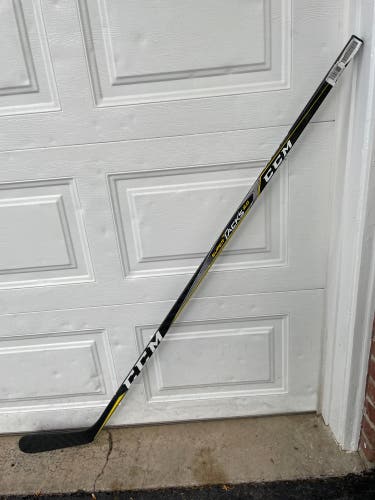 NEW Senior Right Handed Mid Pattern Pro Stock Super Tacks 2.0 Hockey Stick