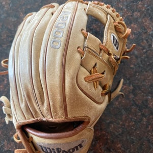 Used Infield 11.5" A2000 Baseball Glove
