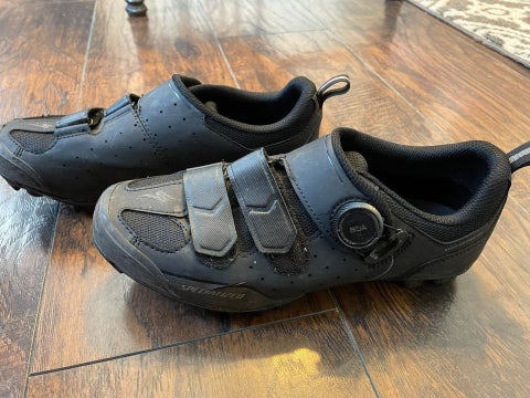 Used Women's Size 7.5 Specialized Bike Shoes